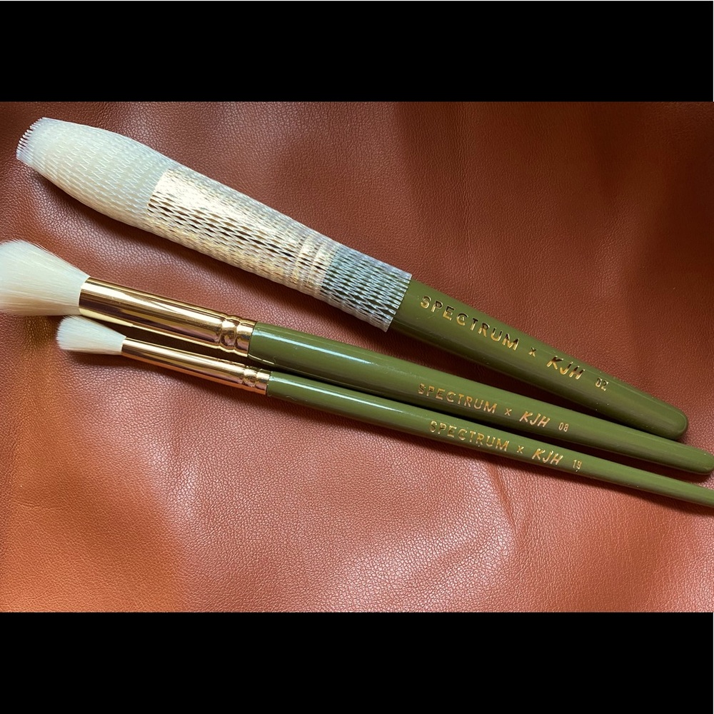 Spectrum + KJH Brushes SET OF 2